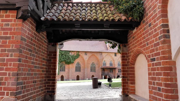 MALBORK, POLAND - SEPTEMBER 2019: Nooks and crannies of the Teutonic order castle in Malbork — 스톡 사진