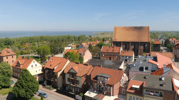 Frombork, Polen - maj 2018: Staden Frombork i norra Polen, vid Vistula lagunen — Stockfoto