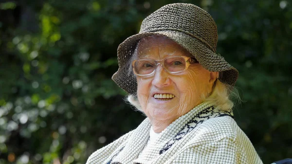 Portrait Old Happy Woman Hat — Stock Photo, Image
