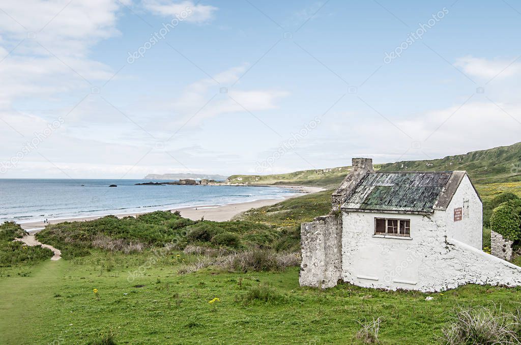 Cabin at the coast in Ireland