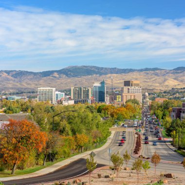 Sonbaharda Boise Idaho 'nun ağaçlar şehri