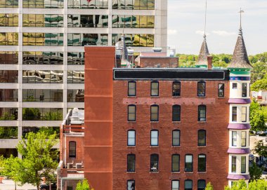 Boise 'deki taşralı eski tuğla bina