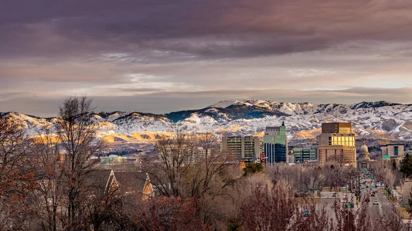 Małe miasto Boise Idaho w zimowy poranek — Zdjęcie stockowe