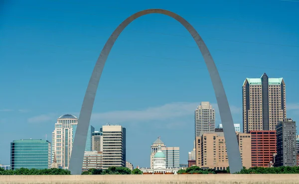 Voiew de St. Louis Missouri a través del Arco —  Fotos de Stock