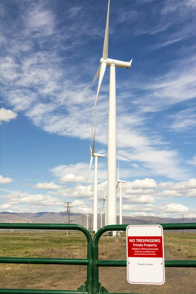 Wind Turbine Warning Sign — Stock Photo, Image