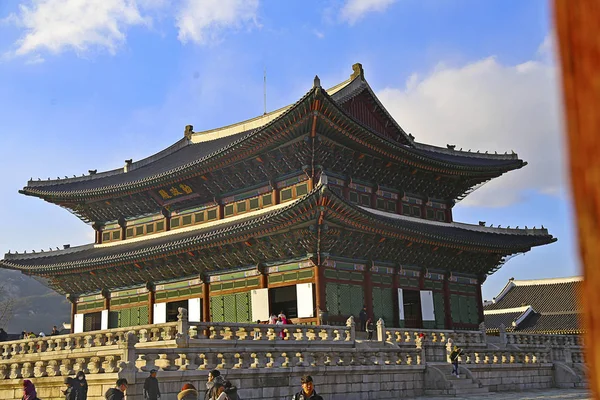 Seoul, Kore - 09 Şubat 2017: Gyeongbok Sarayı'nda Seoul City, Kore