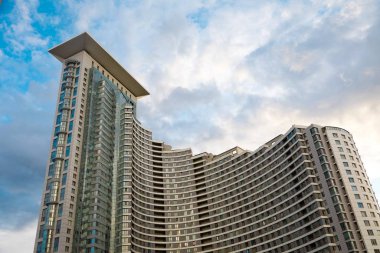 Moskova, Rusya - 10 Temmuz 2019: Modern apartman binası