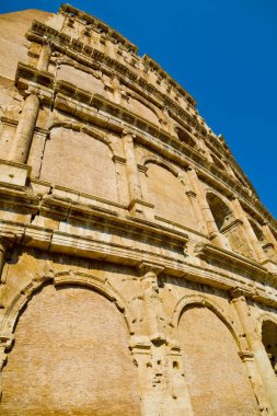 Colosseo ya da Amphitheatrum Flavium 'un mimari detayları