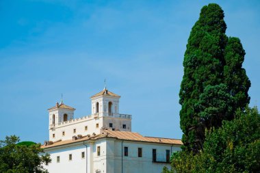 Villa Medici, Mannerist bir villa ve arazide kompleks