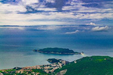 Karadağ 'ın Budva kentindeki Aziz Nicholas Adası