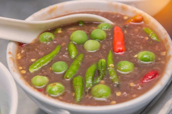 Nahaufnahme von Chiligarnelen Paste thailändischem Essen — Stockfoto