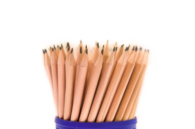 Beyaz arka plan üzerinde kurşun kalem çoğunu izole