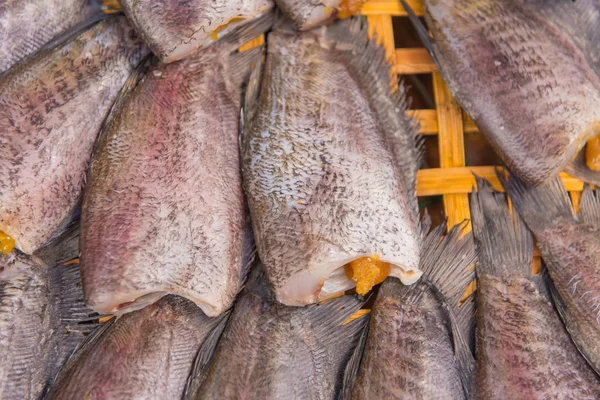 Trichogaster pectoralis, Dry fish out salty for cooking