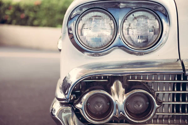 Headlight lamp of retro classic car vintage style — Stock Photo, Image