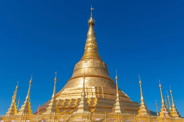 Model of Shwedagon Pagoda Buddhist Temple in Myanmar — Stock Photo, Image