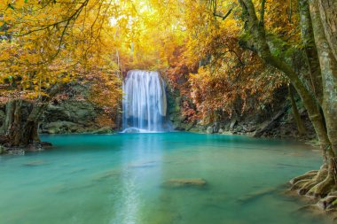 erawan şelale Milli Parkı, derin orman şelale,