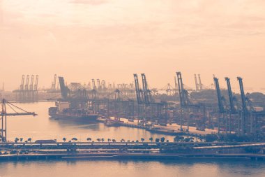 kap kargo yük gemi içinde shipya vinç bridge çalışma ile