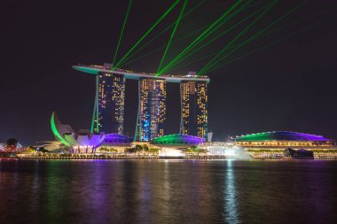 Singapur-Şubat 1, 2017: peyzaj Marina geceleri Singapur'da defne