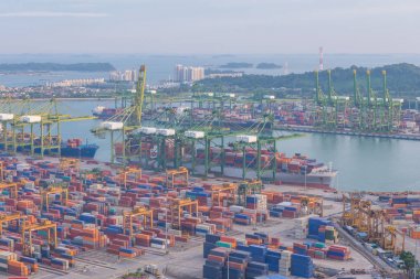 kap kargo yük gemi içinde shipya vinç bridge çalışma ile