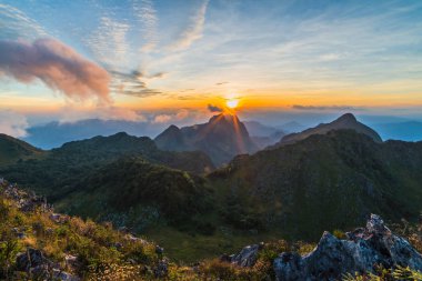 Günbatımı manzara dağ Vadisi Doi Luang Chiang Dao, Tarih, 