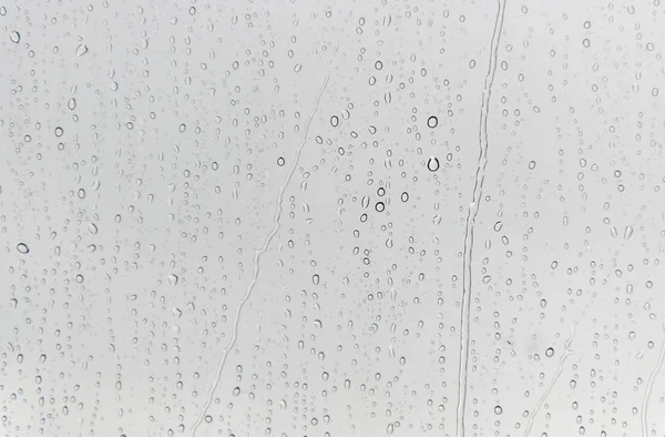 背景の雨の後ガラスを水滴します。 — ストック写真