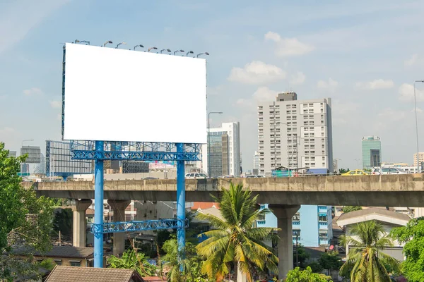 Billboard lub plakat reklamujący ogłoszenie koncepcja tła — Zdjęcie stockowe