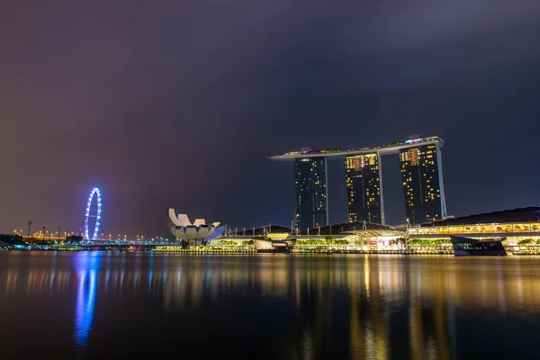 SINGAPUR-1 de mayo de 2017: paisaje de la bahía marina en Singapur en —  Fotos de Stock