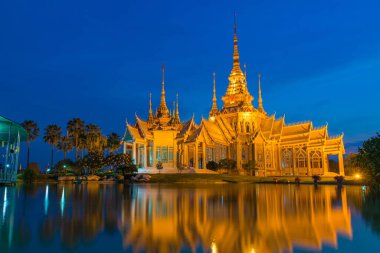 Tayland Tapınağı veya Nakhon Ratchasima 'da Wat Non Kum, Korat Tayland.