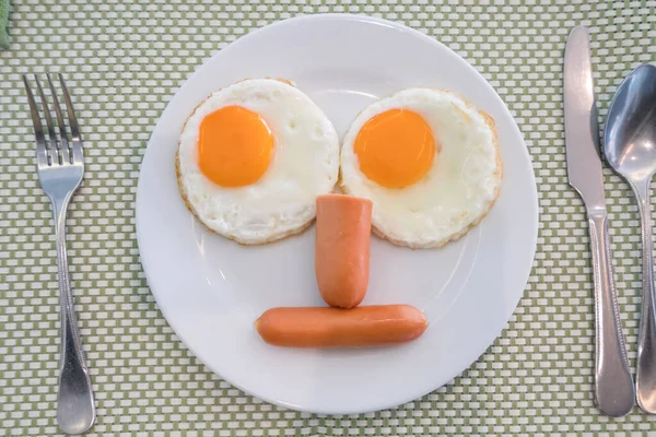 Happy Face Friture Oeufs Avec Café Pour Petit Déjeuner — Photo