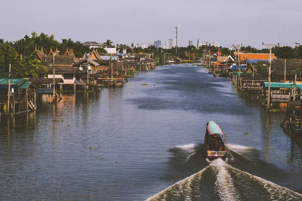 Boat Travel Canal Bangkok Thailand Общественный Канал Бангкоке Таиланд Тайские — стоковое фото