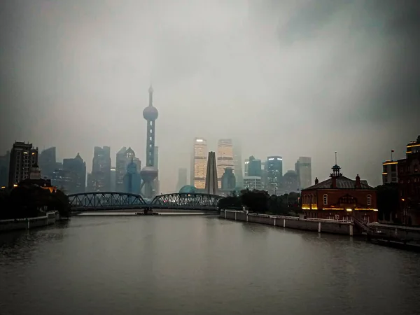 Waibaidu Bridge Garden Bridge Shanghai Cina Cityscape Tono Cinematografico — Foto Stock