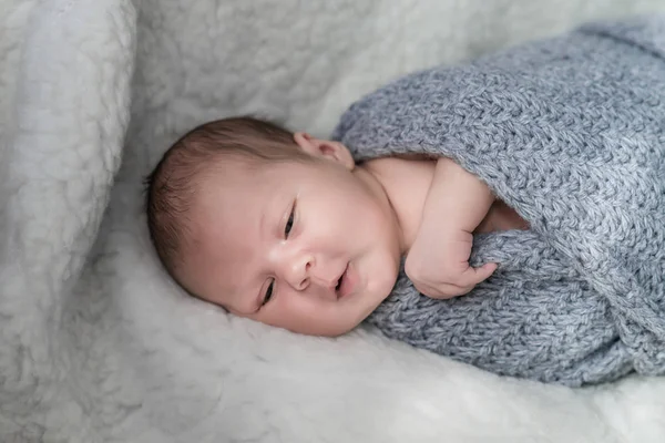 Disparar Los Recién Nacidos Para Una Niña — Foto de Stock