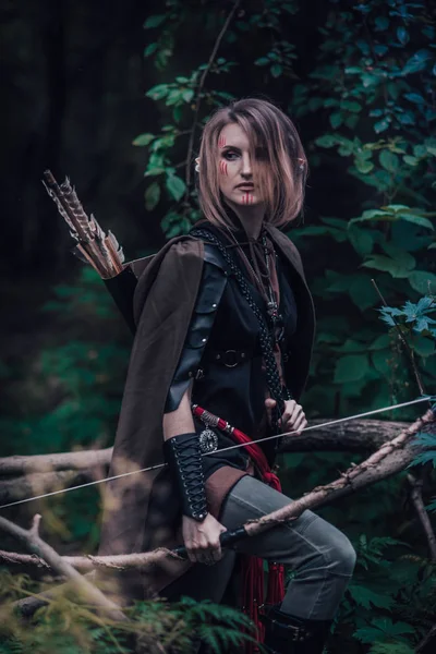 Elfe Archer Dans Forêt — Photo