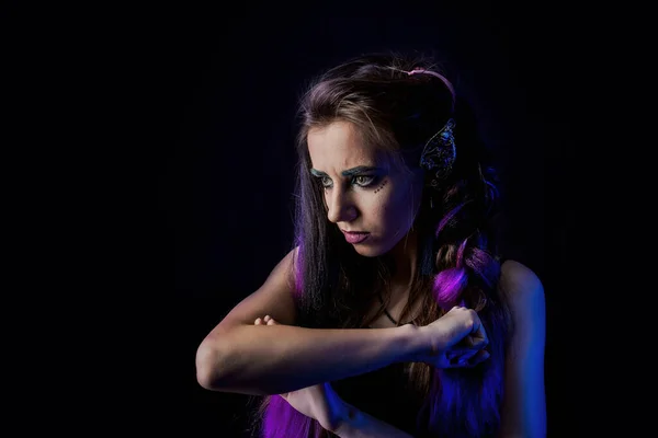 Meisje Weerwolfstijl Een Zwarte Achtergrond Met Blauw Licht — Stockfoto