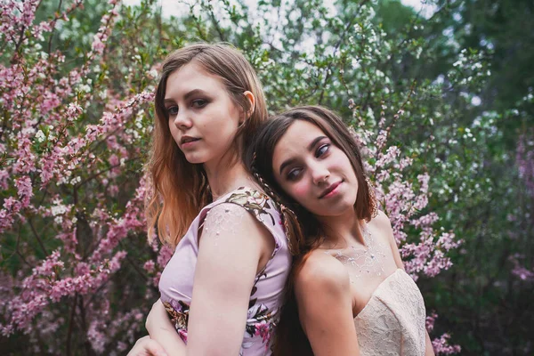 Menina Vestido Delicado Com Mehendi Corpo Amêndoas Floridas — Fotografia de Stock