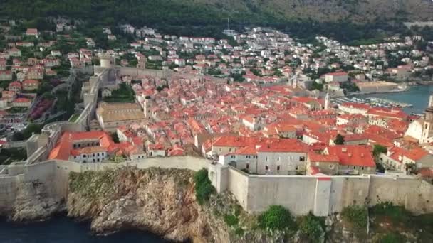 Het Uitzicht Vanuit Lucht Muren Van Dubrovnik Beroemde Middeleeuwse Stad — Stockvideo