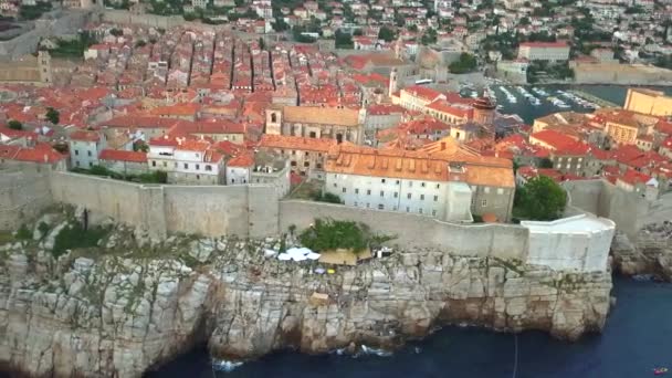 Flygfoto Över Murarna Dubrovnik Den Berömda Medeltida Staden Med Pila — Stockvideo