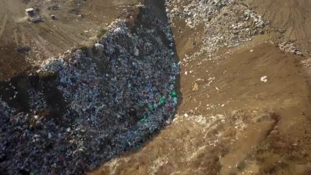 Aerial Shot Garbage Disposal Dumping Huge Landfill — 비디오