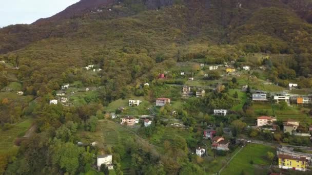 Casas Las Laderas Ciudad Bellinzona Los Alpes Suizos — Vídeo de stock