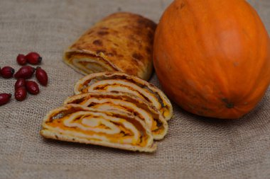 Kabak ve turta arka planda