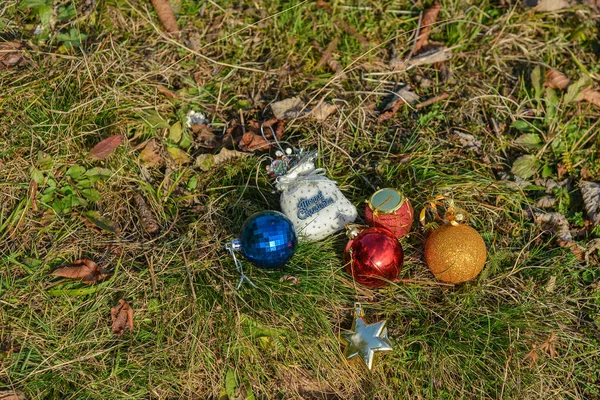 Juguetes Árbol Navidad Sobre Fondo —  Fotos de Stock