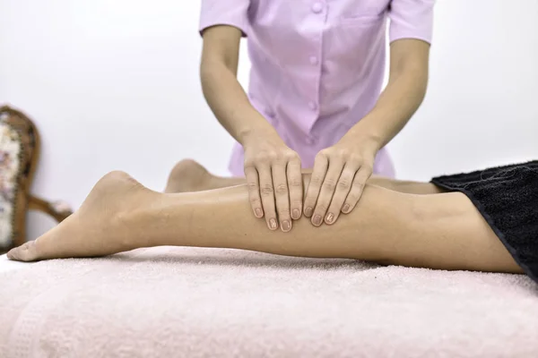 Massage Uitgevoerd Door Professional Salon — Stockfoto