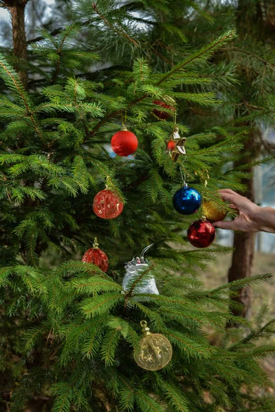 Noel Ağacı Noel Oyuncaklarıyla Süslenmiş — Stok fotoğraf