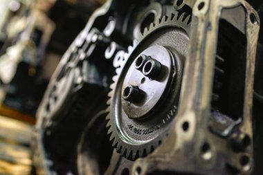 jagged kamyon motoru tekerlekleri