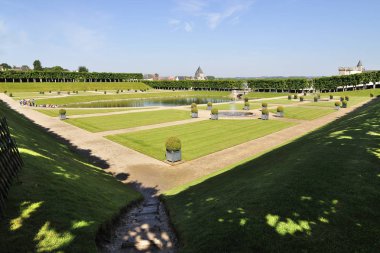 Villandry, Fransa - Haziran, 2013 - kale Villandry ile Bahçe. Villandry Chateau Loire Valley Rönesans sırasında inşa Loire büyük chateau sonu.