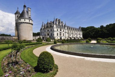 Chenonceau, Fransa - Haziran, 2013 - Loire Valley castle village Chenonceaux yakınındaki. 15-16 yüzyılda, geç Gotik ve erken Rönesans mimari bir karışımı inşa edildi.