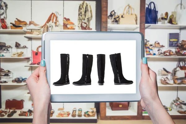 On-line sales of footwear online store — Stock Photo, Image