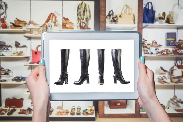 Sapatos femininos venda online — Fotografia de Stock