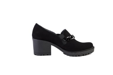 Bahar ayakkabı beyaz bir arka planda online katalog