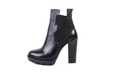 Kadın botları online katalog, beyaz bir arka plan bahar